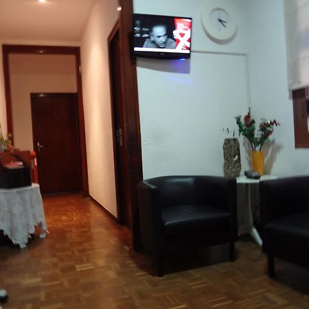 Hostal Lima Barcelona Luaran gambar
