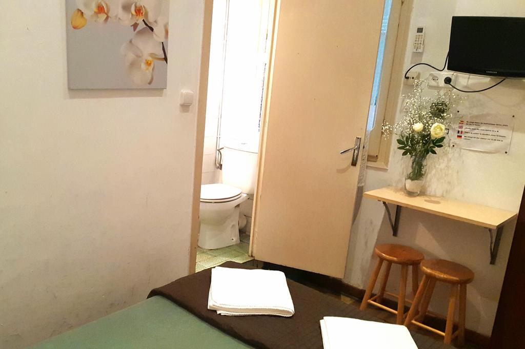 Hostal Lima Barcelona Luaran gambar